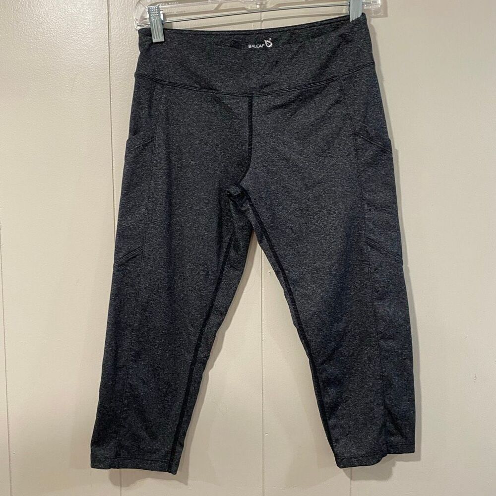 Baleaf Gray Capri Leggings with Pockets Size M